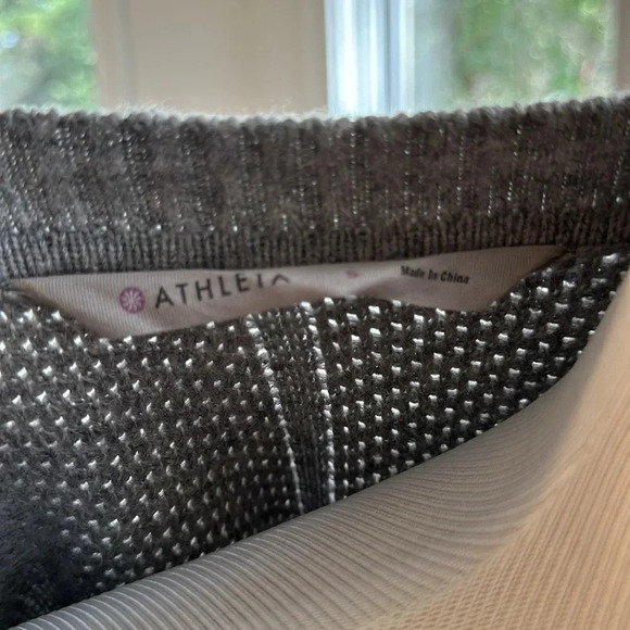 ATHLETA Wool/Cashmere Habitat Sweater, Grey Heather, Small, VGUC - Picture 6 of 6